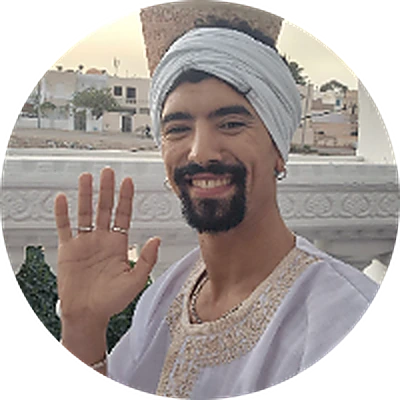 Maha Giri, fondateur